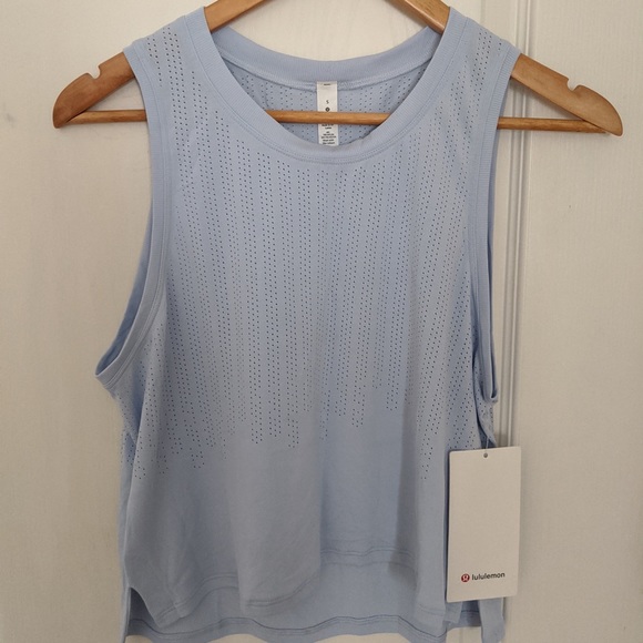 Lululemon tank - Picture 3 of 5